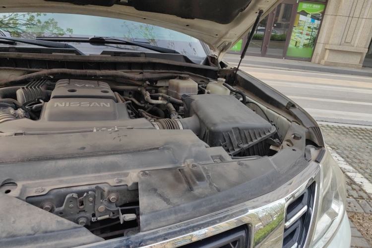 Used Nissan Patrol  Engine Bay Left