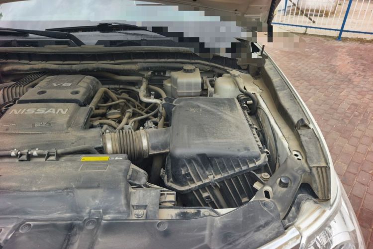 Used Nissan Patrol  Engine Bay Left