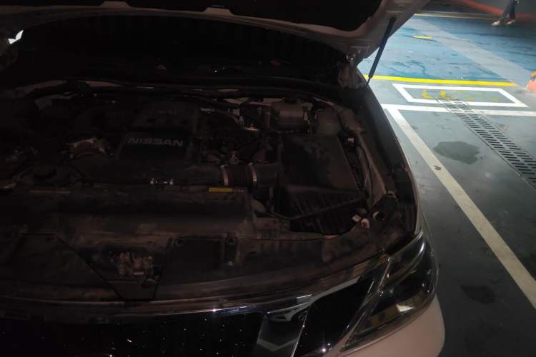 Used Nissan Patrol 2018 4.0L LinkedIn Edition Engine Bay Left
