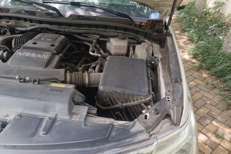 Used Nissan Patrol  Engine Bay Left