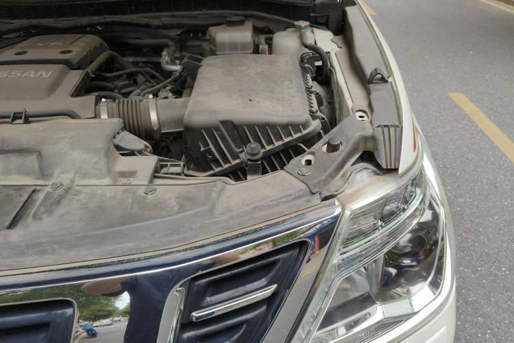 Used Nissan Patrol  Engine Bay Left