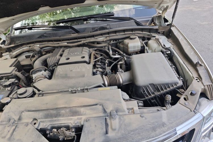 Used Nissan Patrol  Engine Bay Left