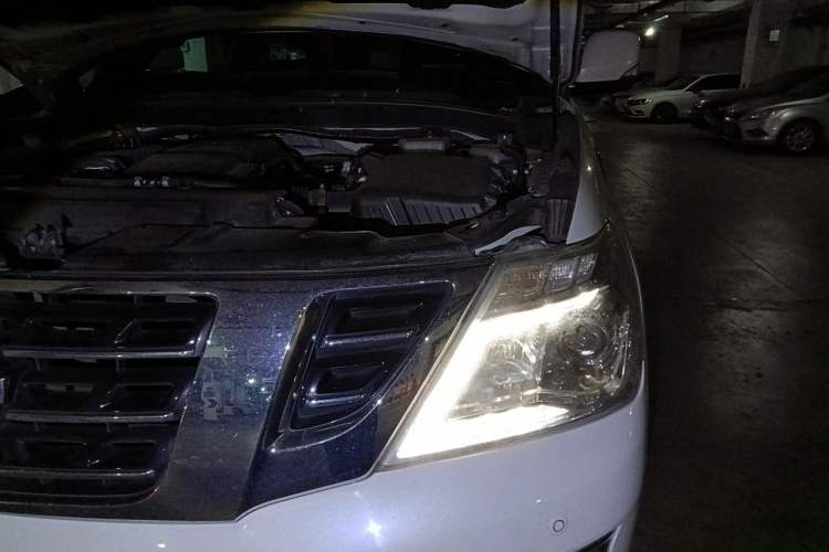 Used Nissan Patrol  Engine Bay Left