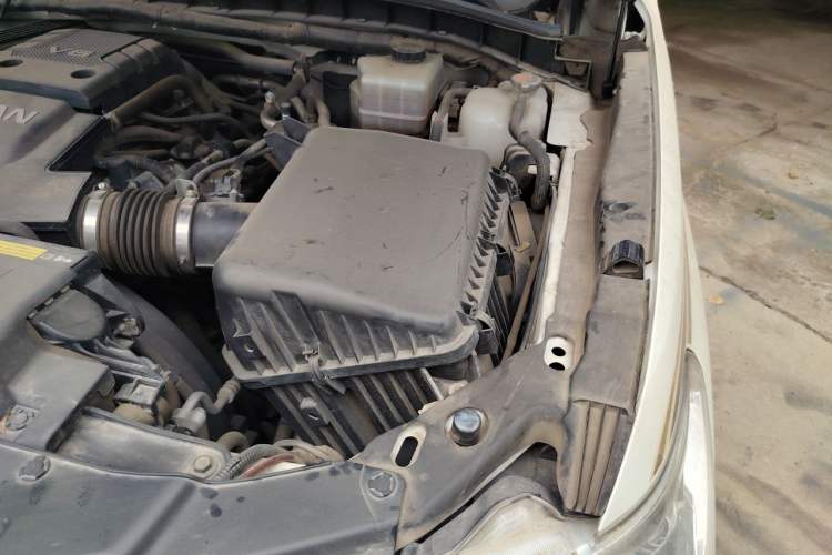 Used Nissan Patrol 2018 4.0L Automatic 7-Seater Middle East Version Engine Bay Left