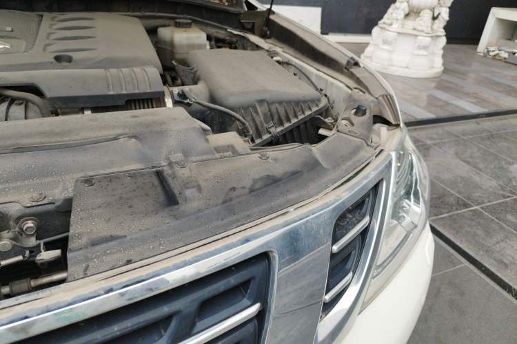 Used Nissan Patrol 2018 5.6L Standard Version Engine Bay Left