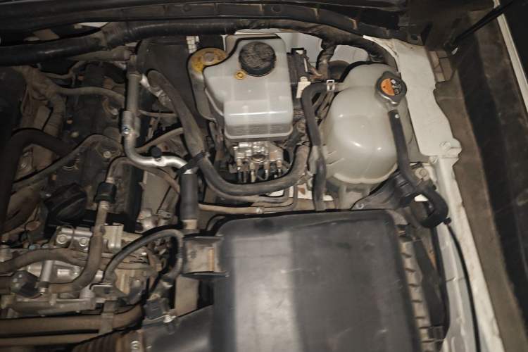 Used Nissan Patrol  Engine Bay Left