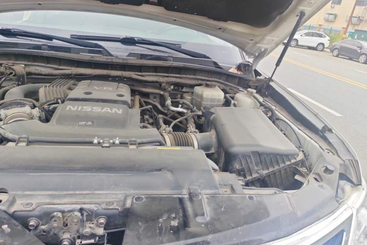 Used Nissan Patrol  Engine Bay Left