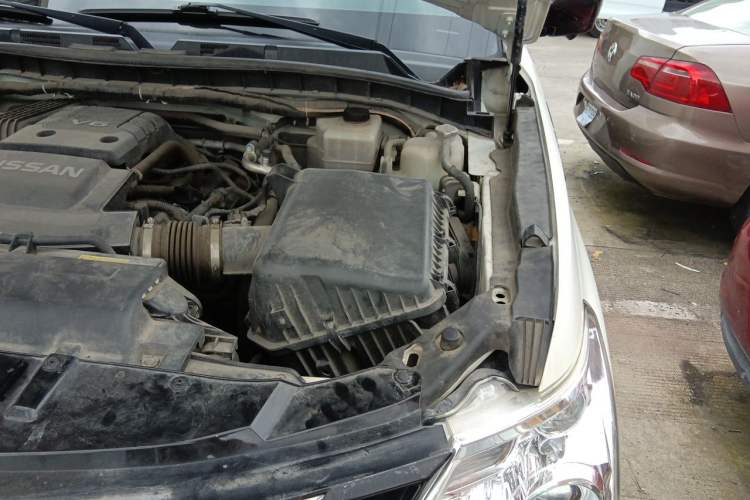 Used Nissan Patrol 2018 4.0L LinkedIn Edition Engine Bay Left