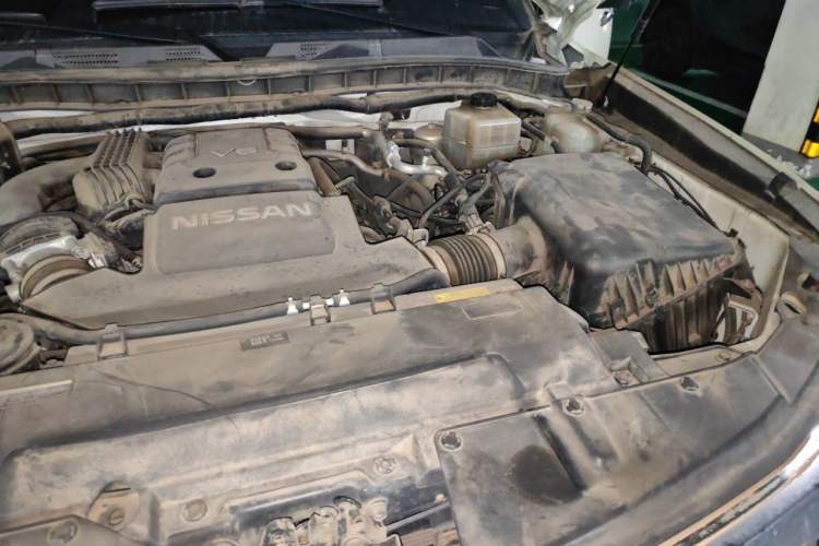 Used Nissan Patrol 2018 4.0L Automatic 7-Seater Middle East Version Engine Bay Left