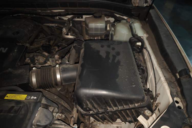 Used Nissan Patrol 2018 4.0L LinkedIn Edition Engine Bay Left
