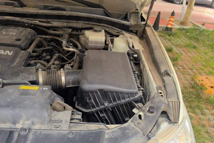 Used Nissan Patrol 2018 4.0L LinkedIn Edition Engine Bay Left