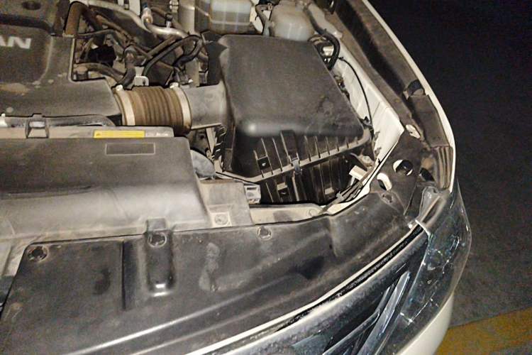 Used Nissan Patrol 2018 4.0L LinkedIn Edition Engine Bay Left