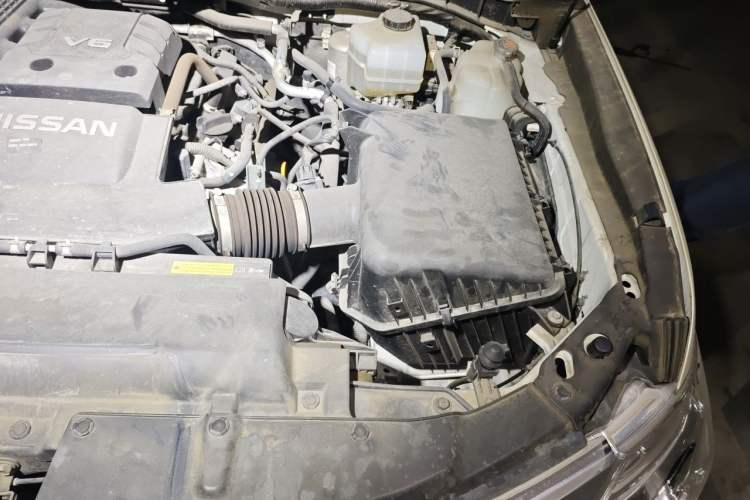Used Nissan Patrol  Engine Bay Left