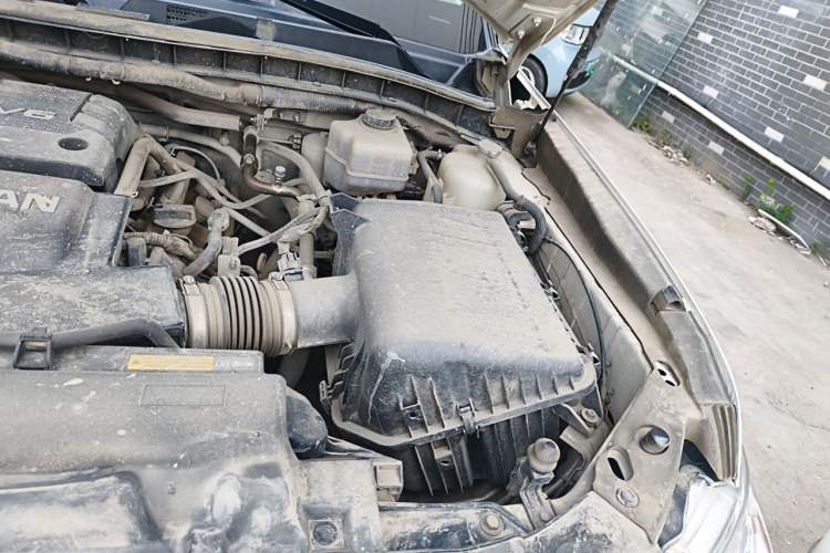 Used Nissan Patrol  Engine Bay Left