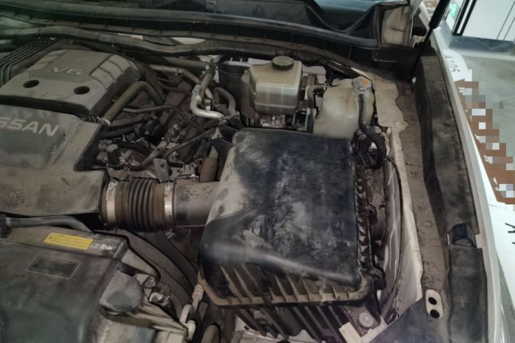 Used Nissan Patrol 2018 4.0L LinkedIn Edition Engine Bay Left