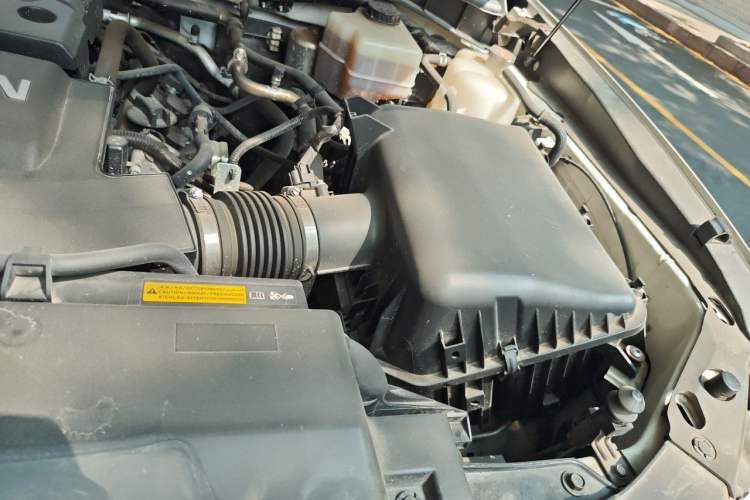 Used Nissan Patrol  Engine Bay Left
