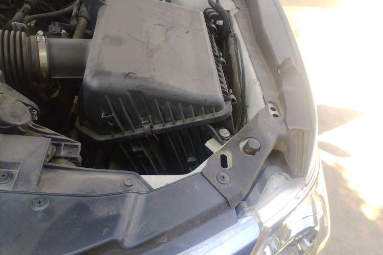 Used Nissan Patrol  Engine Bay Left