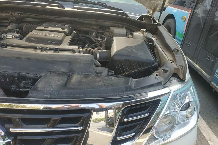 Used Nissan Patrol 2018 4.0L LinkedIn Edition Engine Bay Left