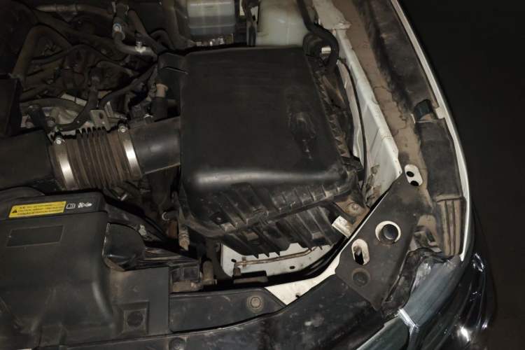 Used Nissan Patrol 2018 4.0L Automatic 7-Seater Middle East Version Engine Bay Left