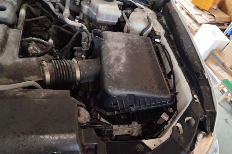 Used Nissan Patrol 2018 4.0L LinkedIn Edition Engine Bay Left