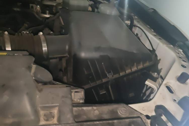 Used Nissan Patrol 2018 4.0L LinkedIn Edition Engine Bay Left