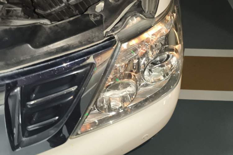 Used Nissan Patrol 2018 4.0L LinkedIn Edition Engine Bay Left