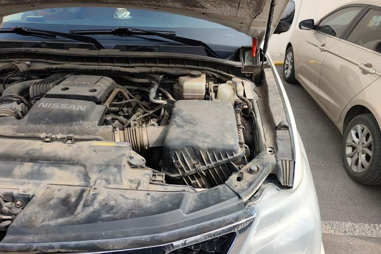 Used Nissan Patrol 2018 4.0L LinkedIn Edition Engine Bay Left