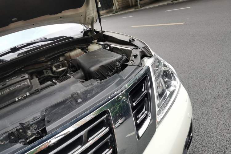 Used Nissan Patrol 2018 4.0L LinkedIn Edition Engine Bay Left