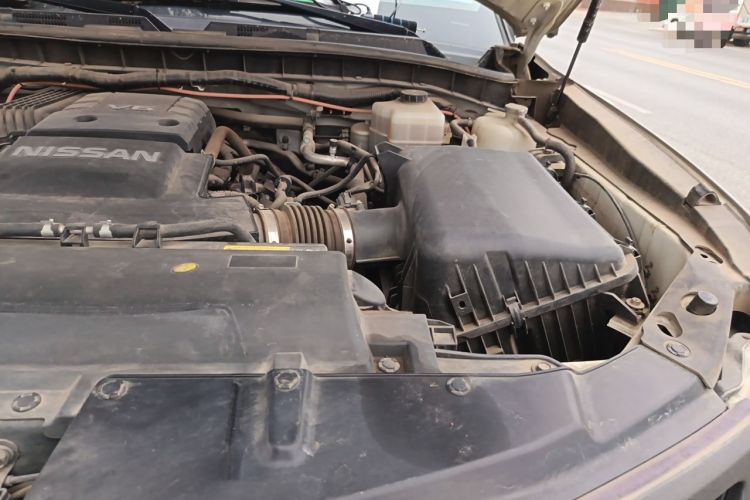 Used Nissan Patrol  Engine Bay Left