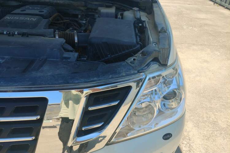 Used Nissan Patrol 2018 Y62 4.0 XE Middle East Engine Bay Left