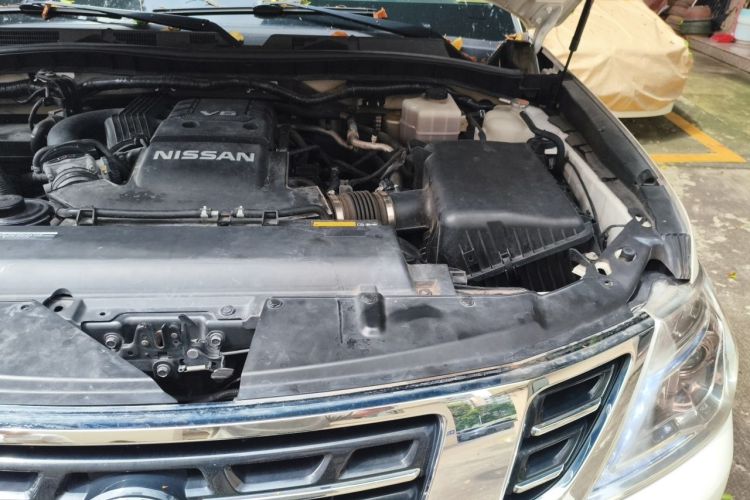 Used Nissan Patrol 2018 Y62 4.0 XE Middle East Engine Bay Left