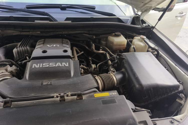 Used Nissan Patrol  Engine Bay Left