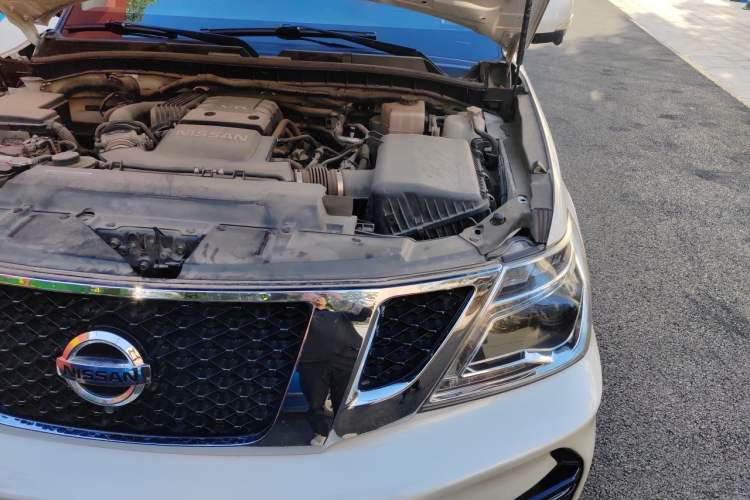 Used Nissan Patrol  Engine Bay Left