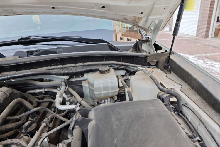 Used Nissan Patrol 2018 4.0L LinkedIn Edition Engine Bay Left