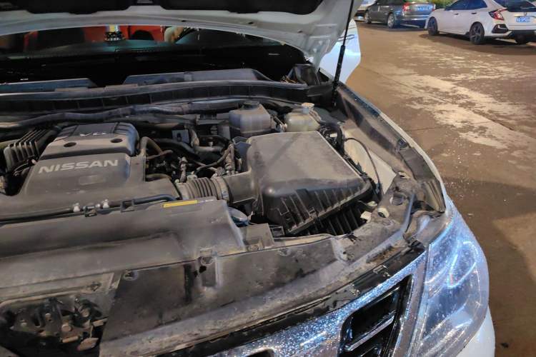 Used Nissan Patrol 2018 Y62 4.0 XE Middle East Engine Bay Left