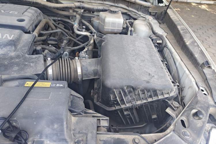 Used Nissan Patrol 2018 4.0L LinkedIn Edition Engine Bay Left