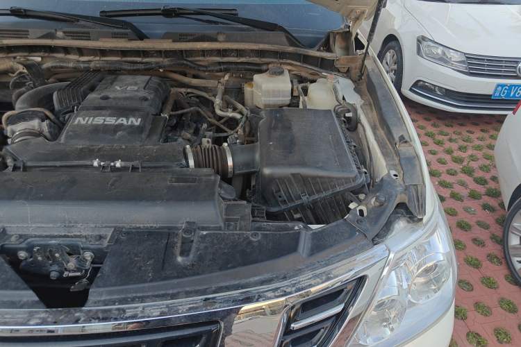 Used Nissan Patrol 2018 4.0L LinkedIn Edition Engine Bay Left