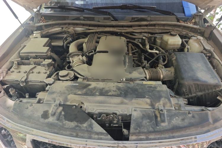 Used Nissan Patrol  Engine Bay