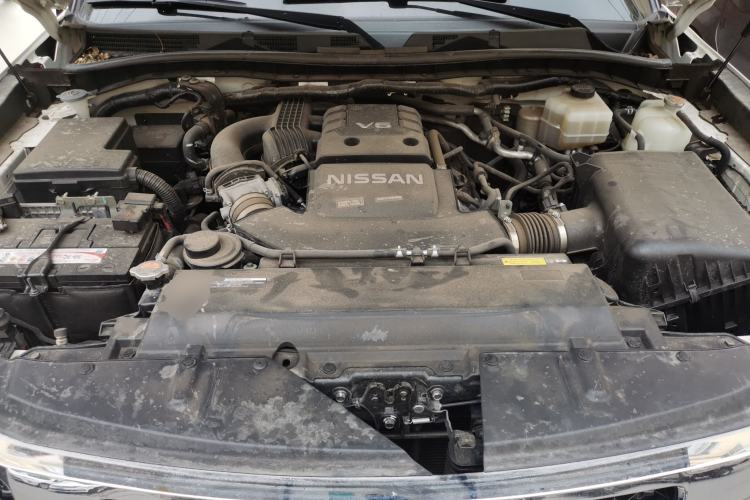 Used Nissan Patrol  Engine Bay