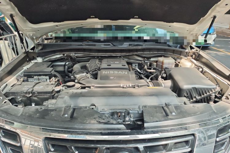 Used Nissan Patrol  Engine Bay