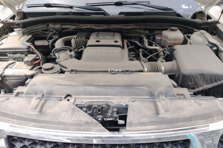 Used Nissan Patrol 2018 4.0L LinkedIn Edition Engine Bay