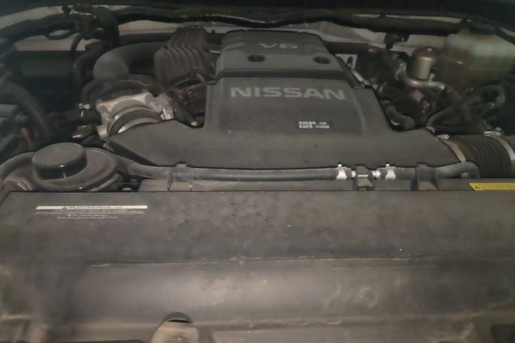 Used Nissan Patrol 2018 4.0L LinkedIn Edition Engine Bay