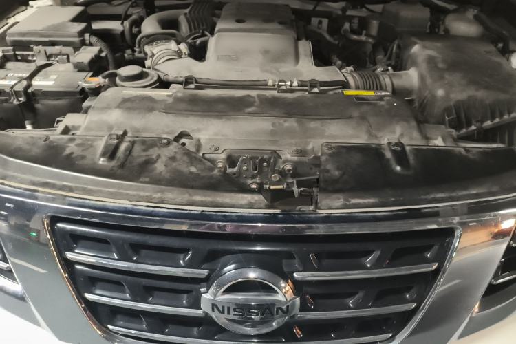 Used Nissan Patrol 2018 4.0L LinkedIn Edition Engine Bay