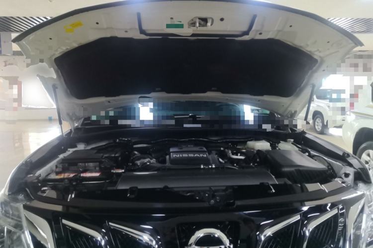 Used Nissan Patrol  Engine Bay
