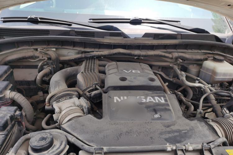 Used Nissan Patrol 2018 4.0L LinkedIn Edition Engine Bay