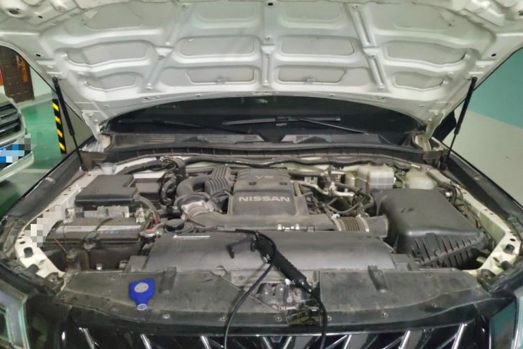 Used Nissan Patrol 2018 4.0L LinkedIn Edition Engine Bay