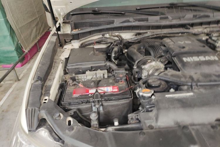 Used Nissan Patrol  Engine Bay Right