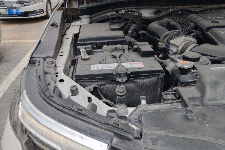 Used Nissan Patrol  Engine Bay Right