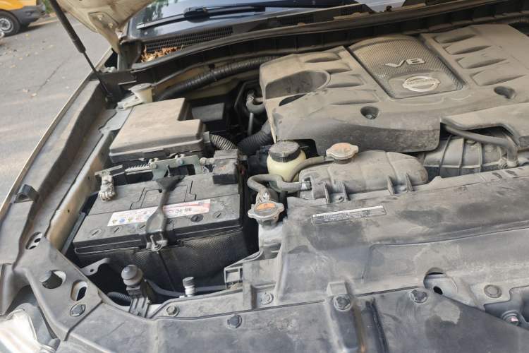 Used Nissan Patrol 2018 5.6L Standard Version Engine Bay Right
