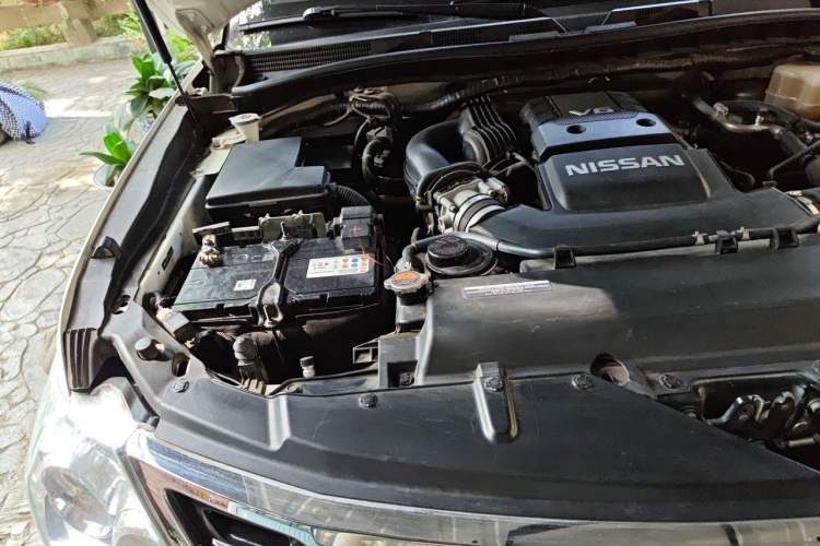 Used Nissan Patrol 2018 4.0L LinkedIn Edition Engine Bay Right